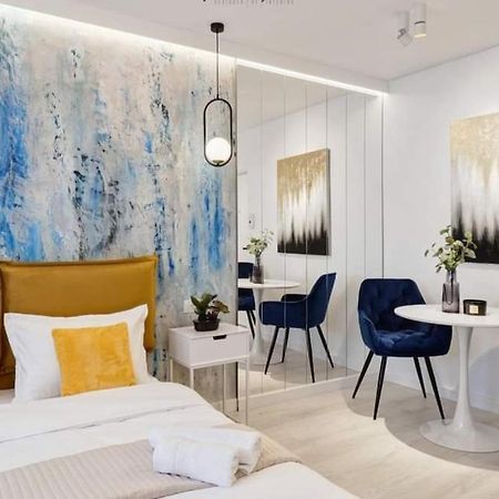Government Deluxe Studio By Magic Apartments Бухарест Екстер'єр фото