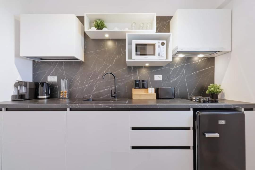 Government Deluxe Studio By Magic Apartments Бухарест Екстер'єр фото